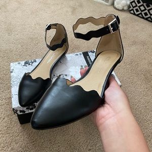 black cl by laundry flats